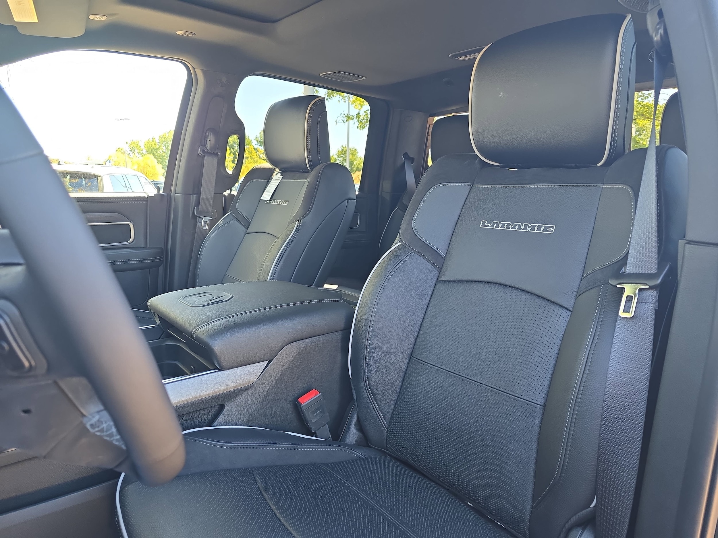 2026 RAM 2500 Laramie - Photo 17