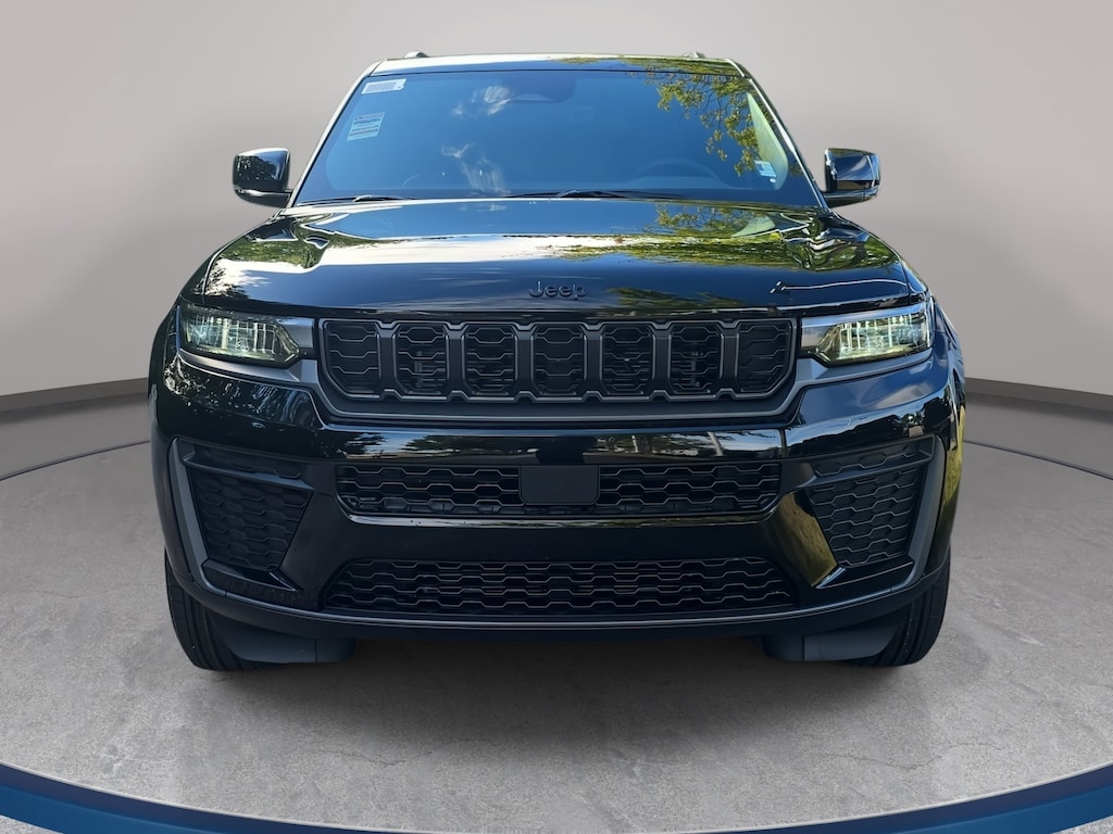 New 2027 Jeep Grand Cherokee 2 Row LAREDO 4X4 Sport Utility