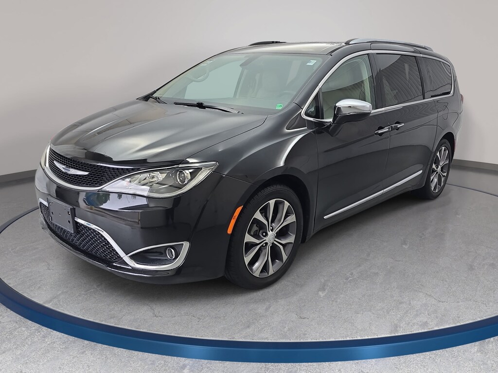 Used 2017 Chrysler Pacifica Limited Van