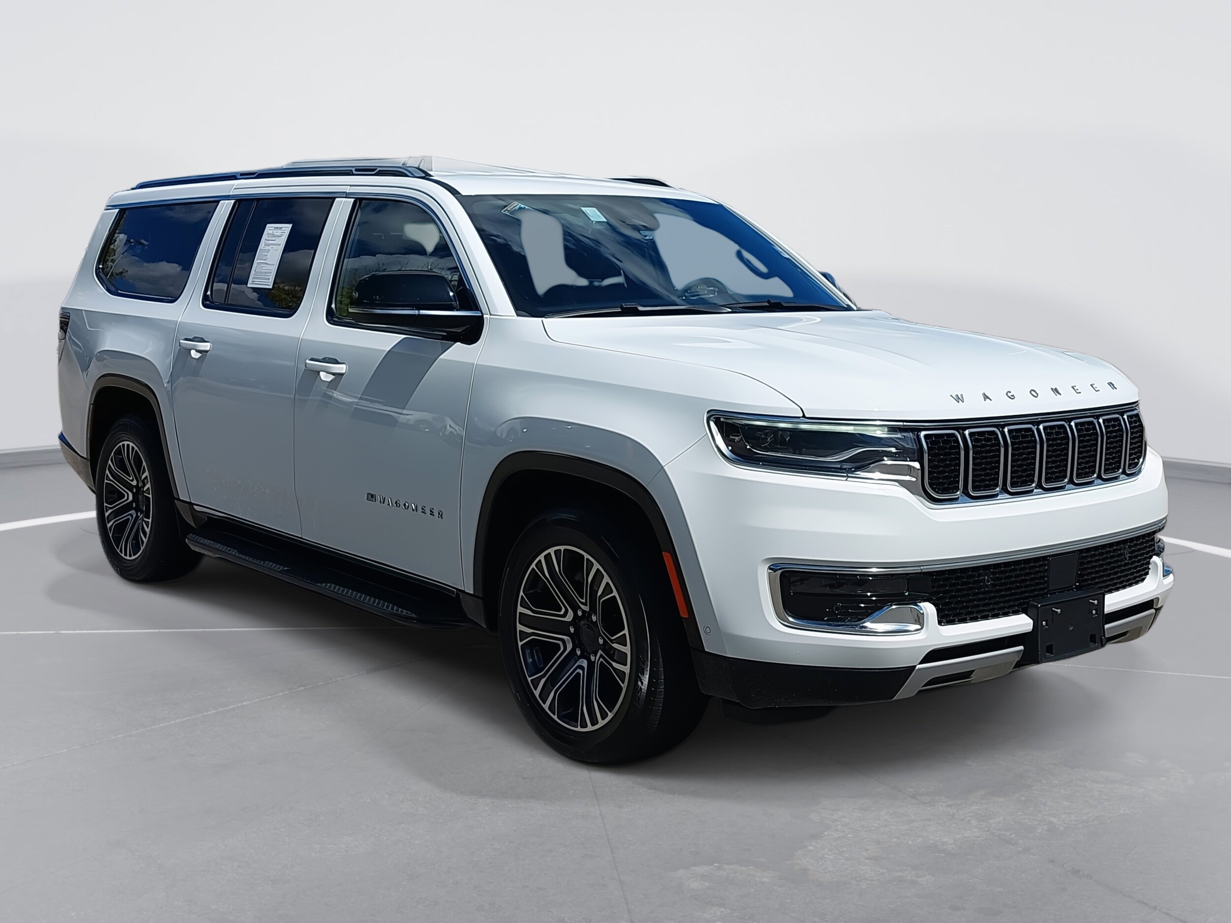 2024 Jeep Wagoneer L Series II photo 3