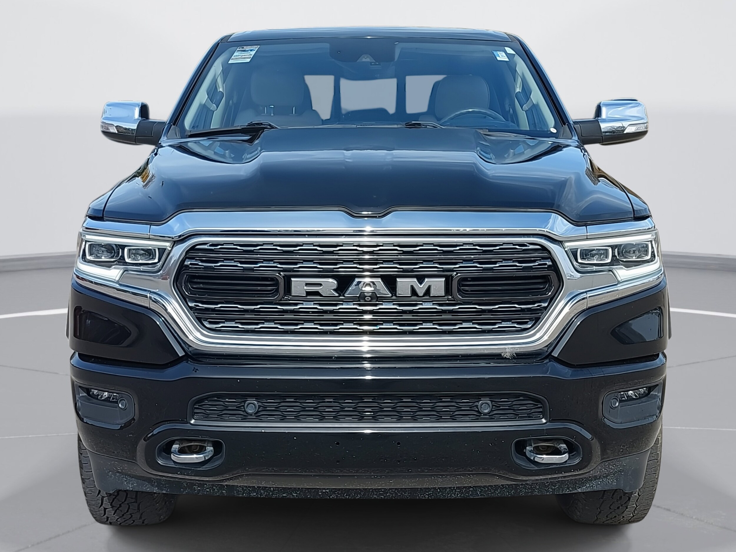 2022 Ram 1500 Limited photo 2