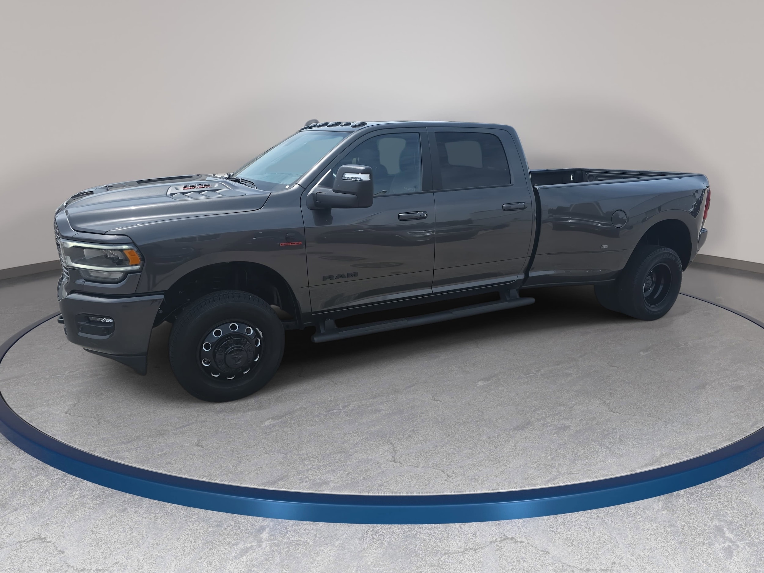 2024 RAM 3500 Laramie 4X4 Crew Cab LWB's photo