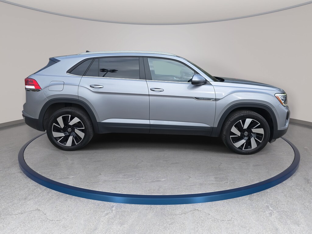 Used 2024 Volkswagen Atlas Cross Sport 2.0T SE w/Technology SUV