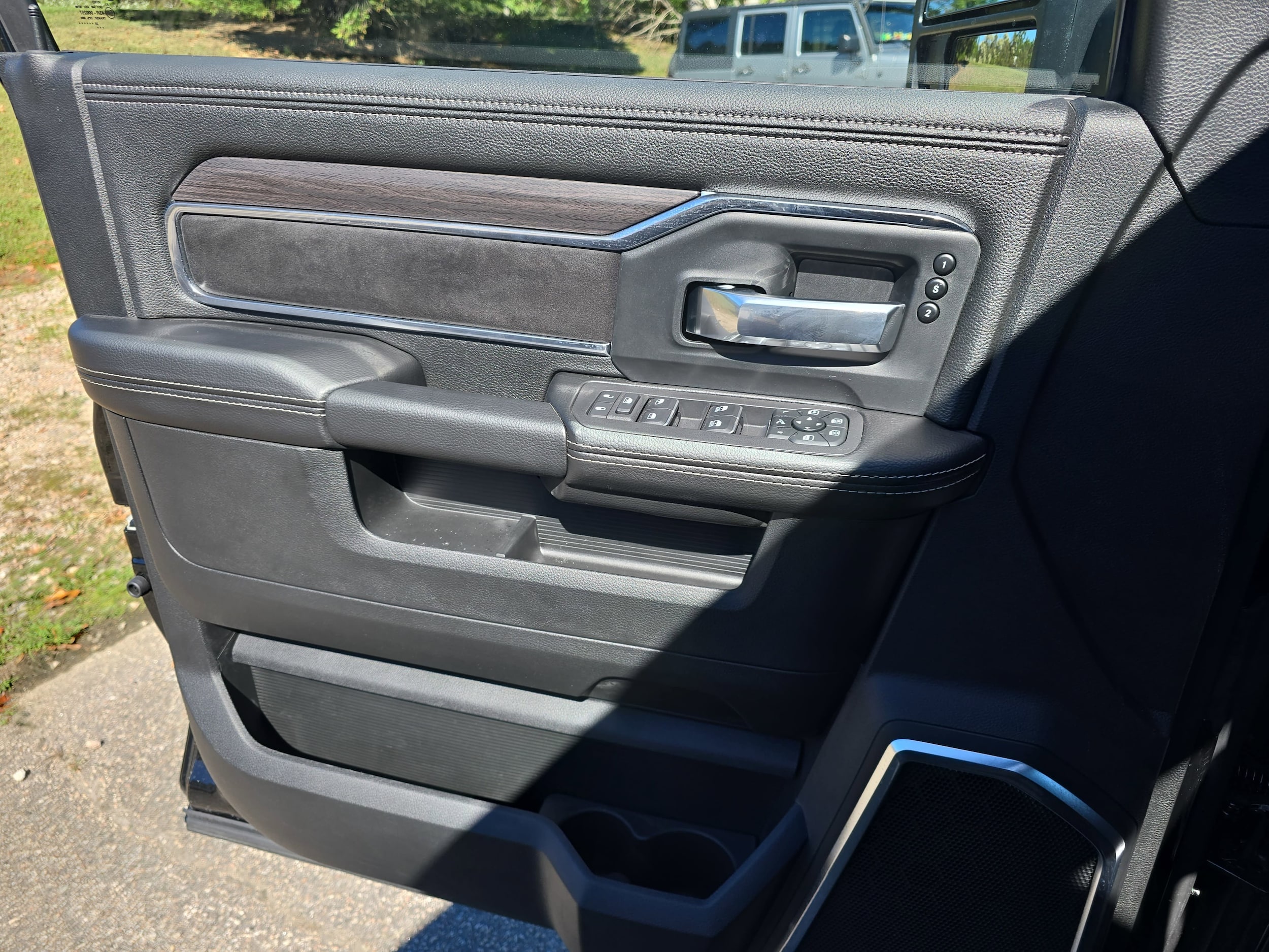 2026 RAM 2500 Laramie - Photo 29