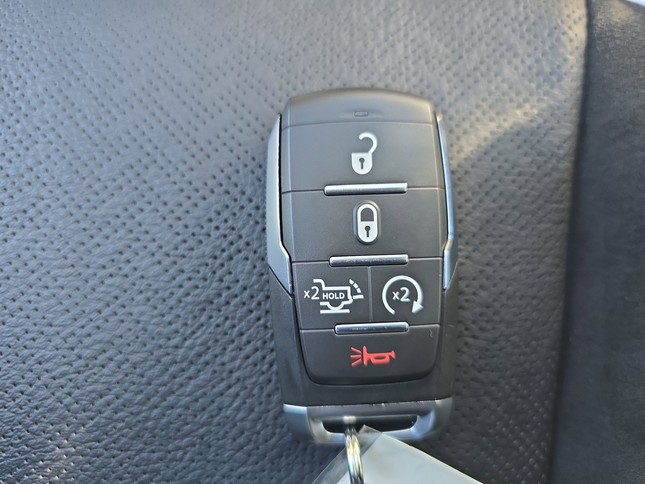 2026 RAM 2500 Laramie - Photo 38