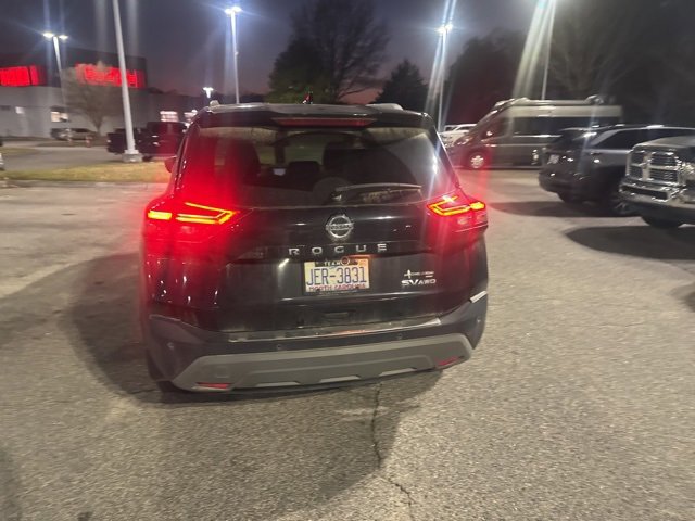 2021 Nissan Rogue SV photo 3
