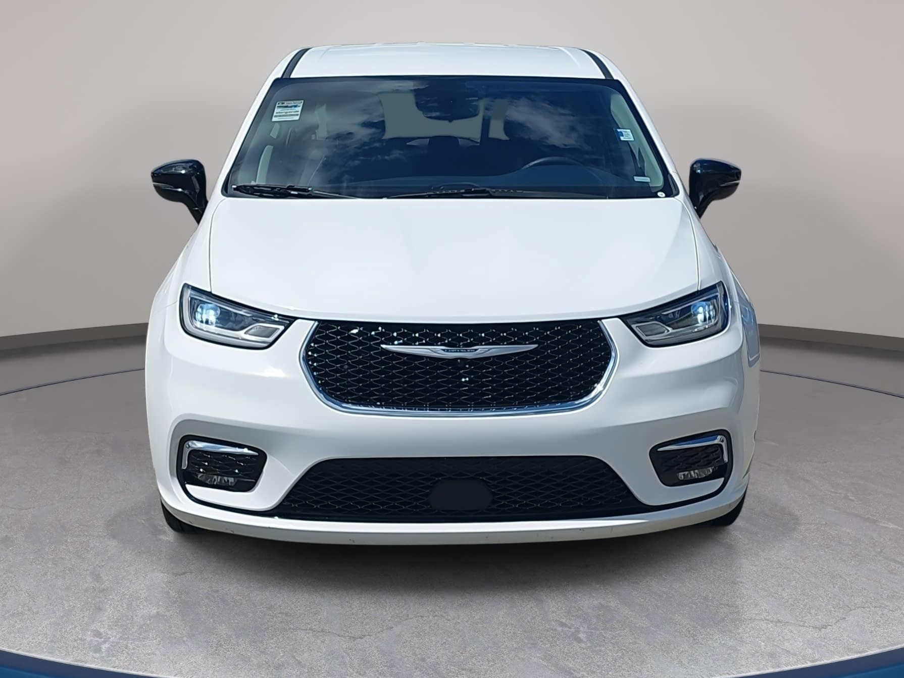 Used 2024 Chrysler Pacifica PHEV Select with VIN 2C4RC1S72RR115037 for sale in Aberdeen, NC