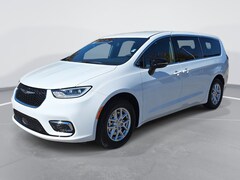 2026 Chrysler Pacifica SELECT Passenger Van