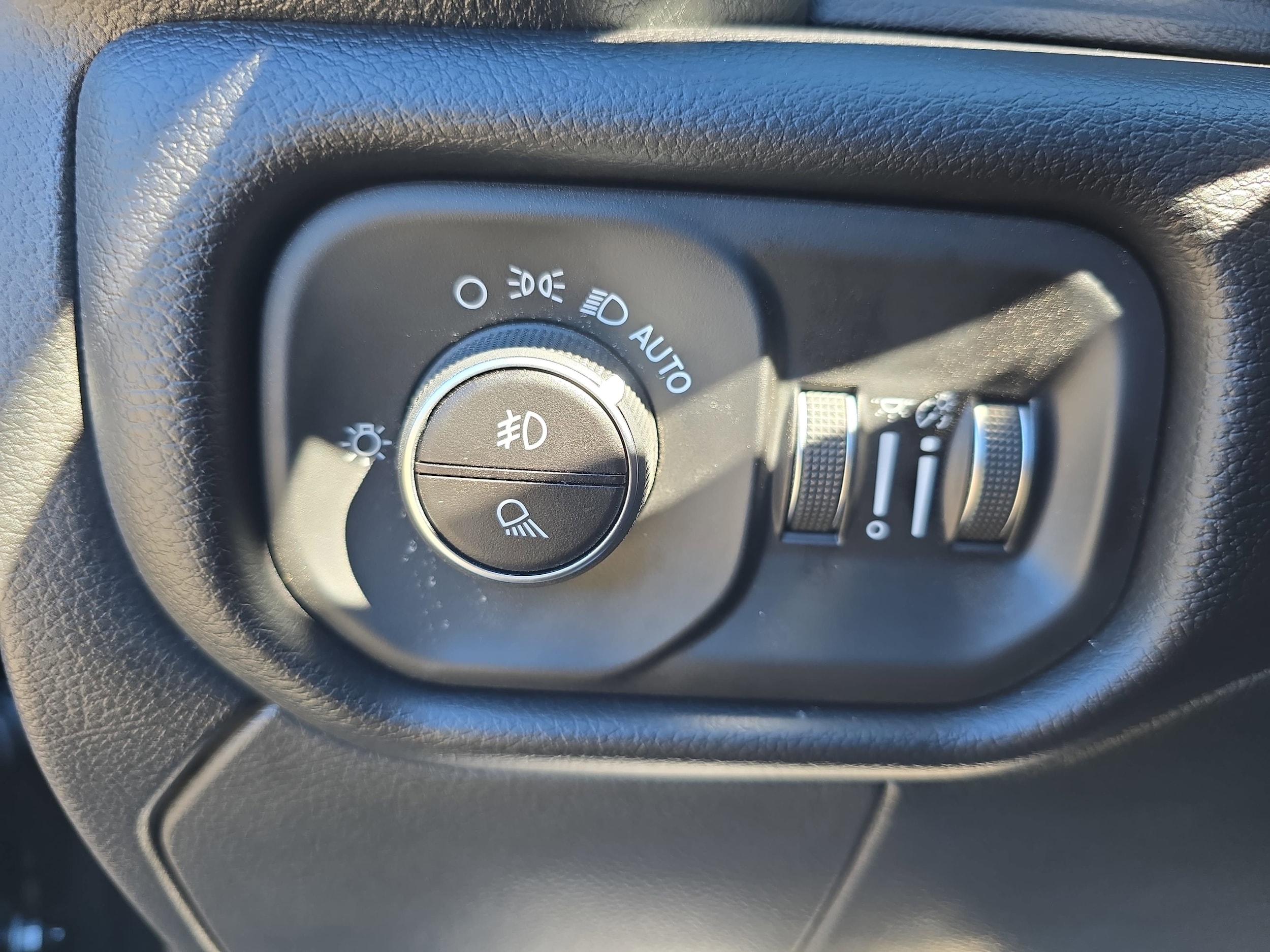 2026 RAM 2500 Laramie - Photo 28