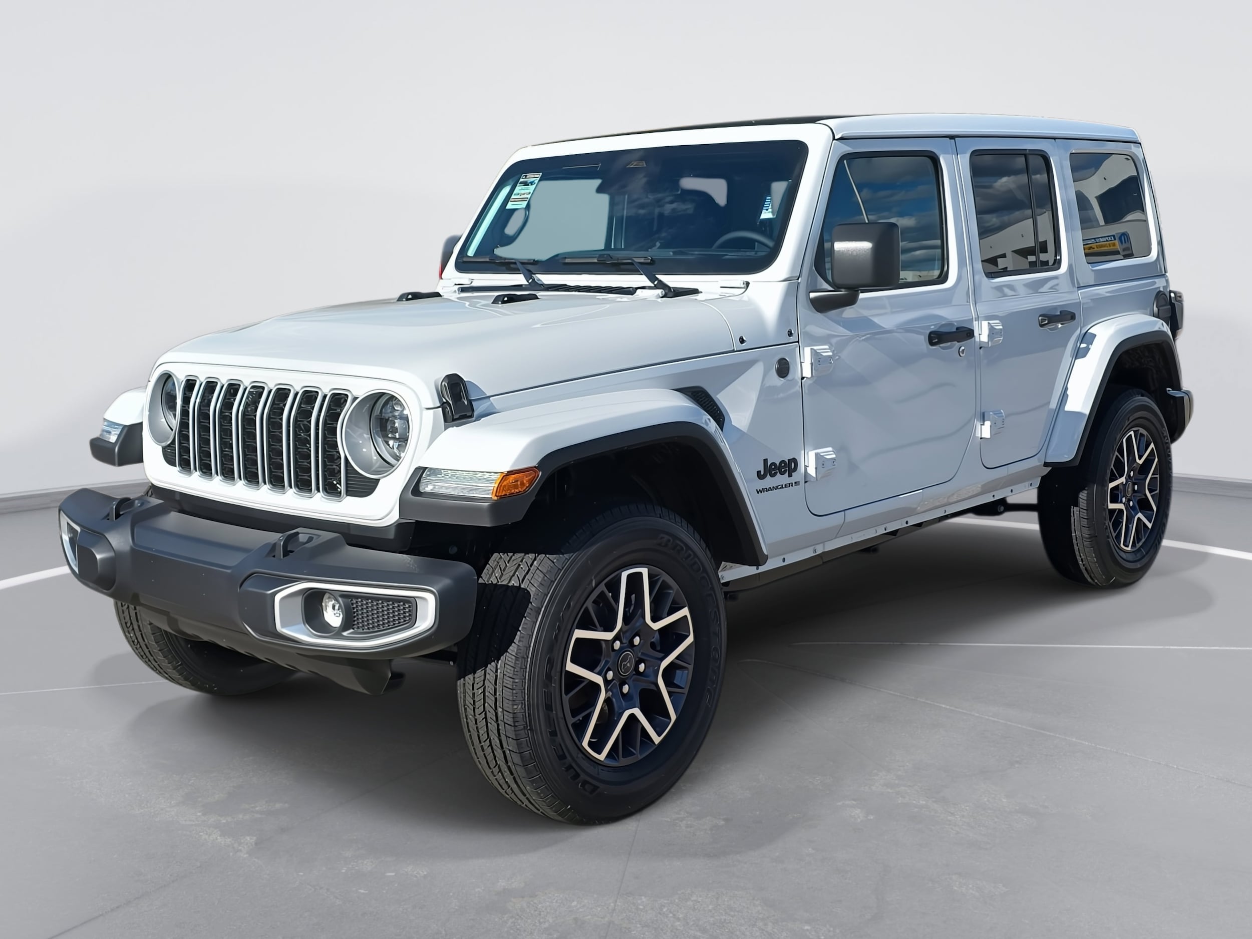 2026 Jeep Wrangler 4-Door Sahara's photo