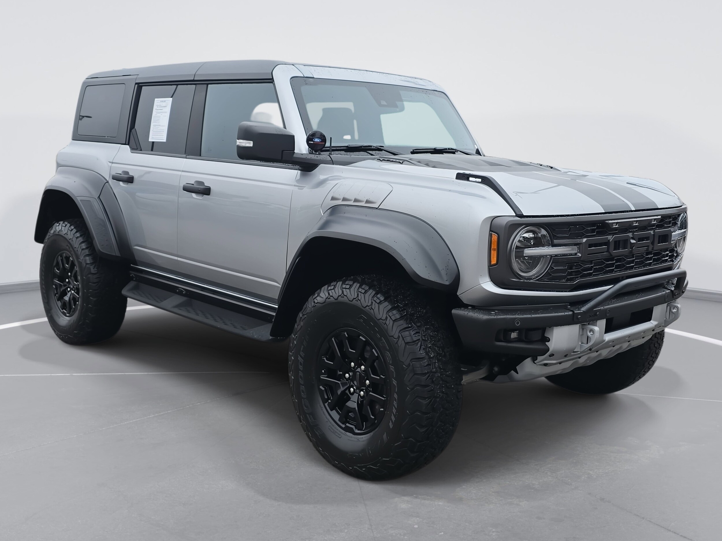 2022 Ford Bronco Raptor photo 3