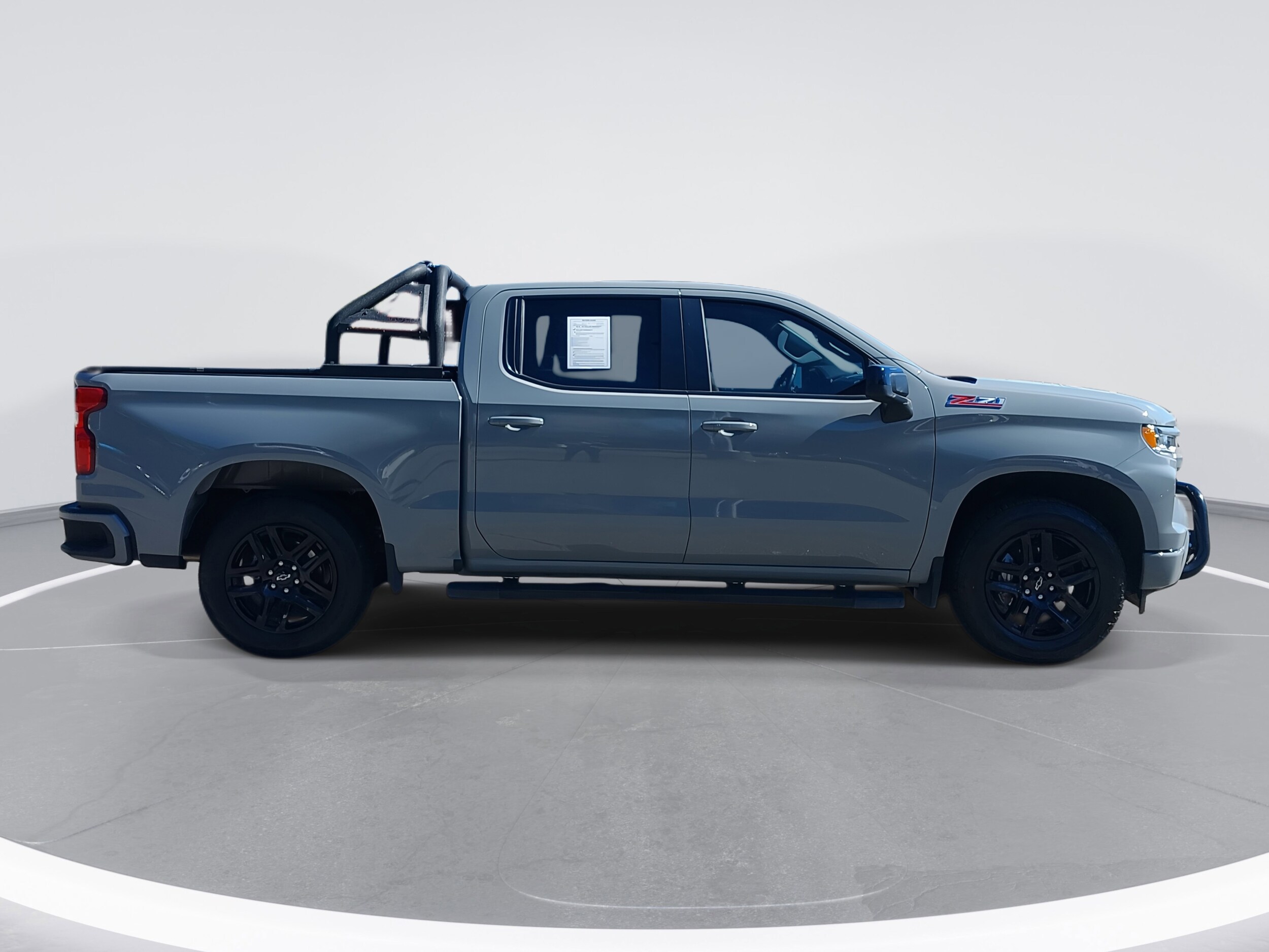 2024 Chevrolet Silverado 1500 RST photo 4