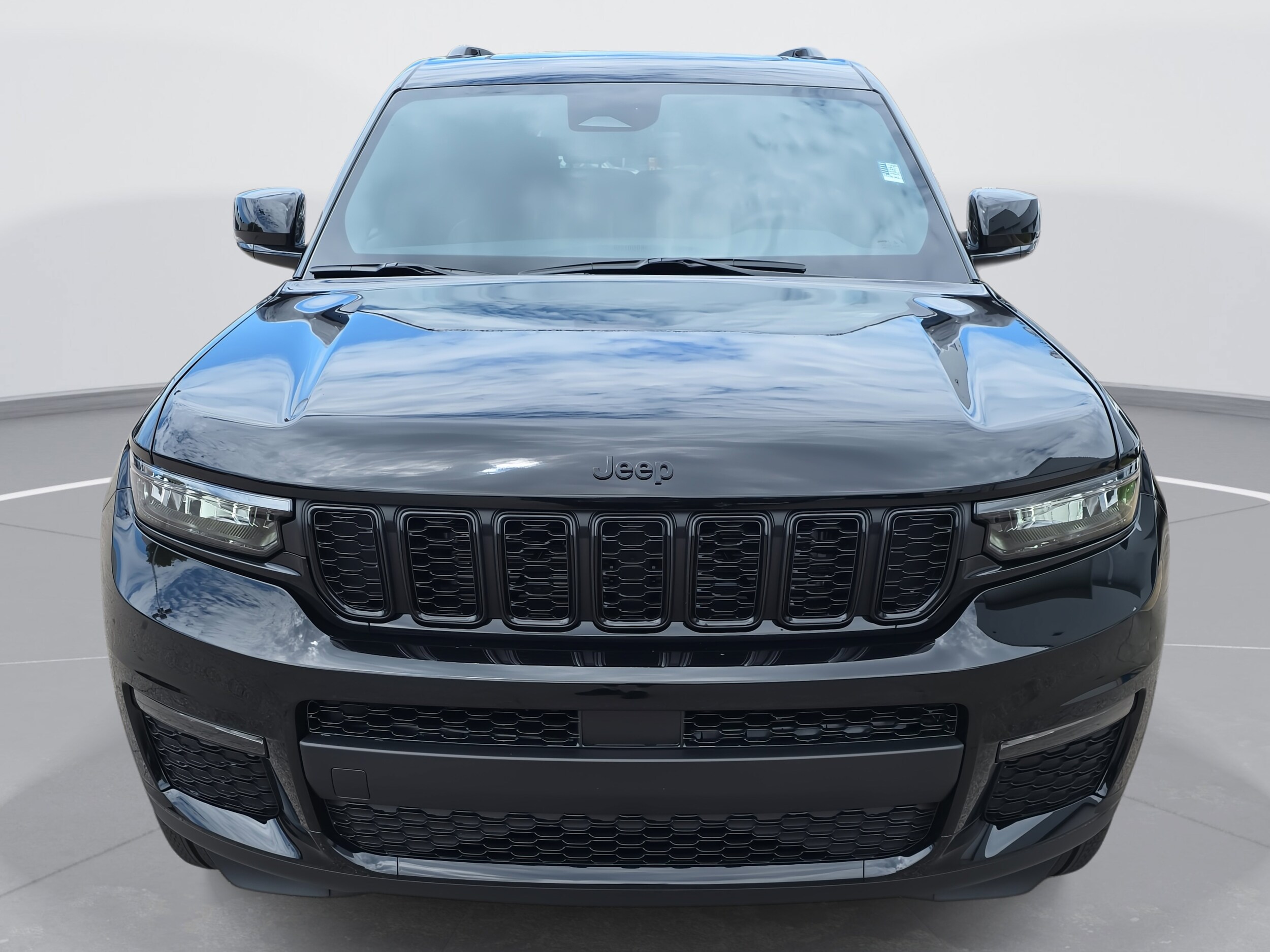 2025 Jeep Grand Cherokee L photo 2