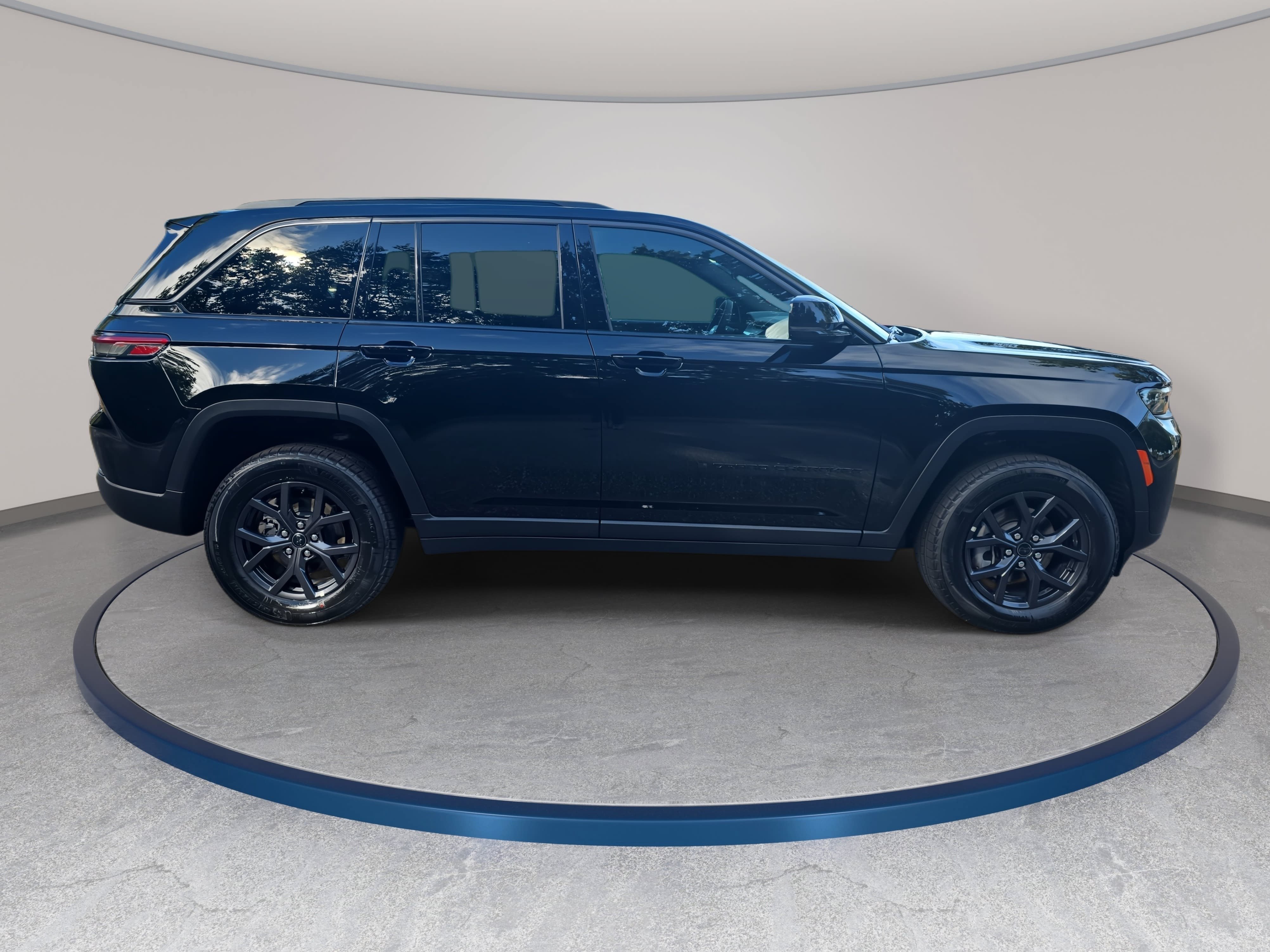 New 2027 Jeep Grand Cherokee 2 Row LAREDO 4X4 Sport Utility