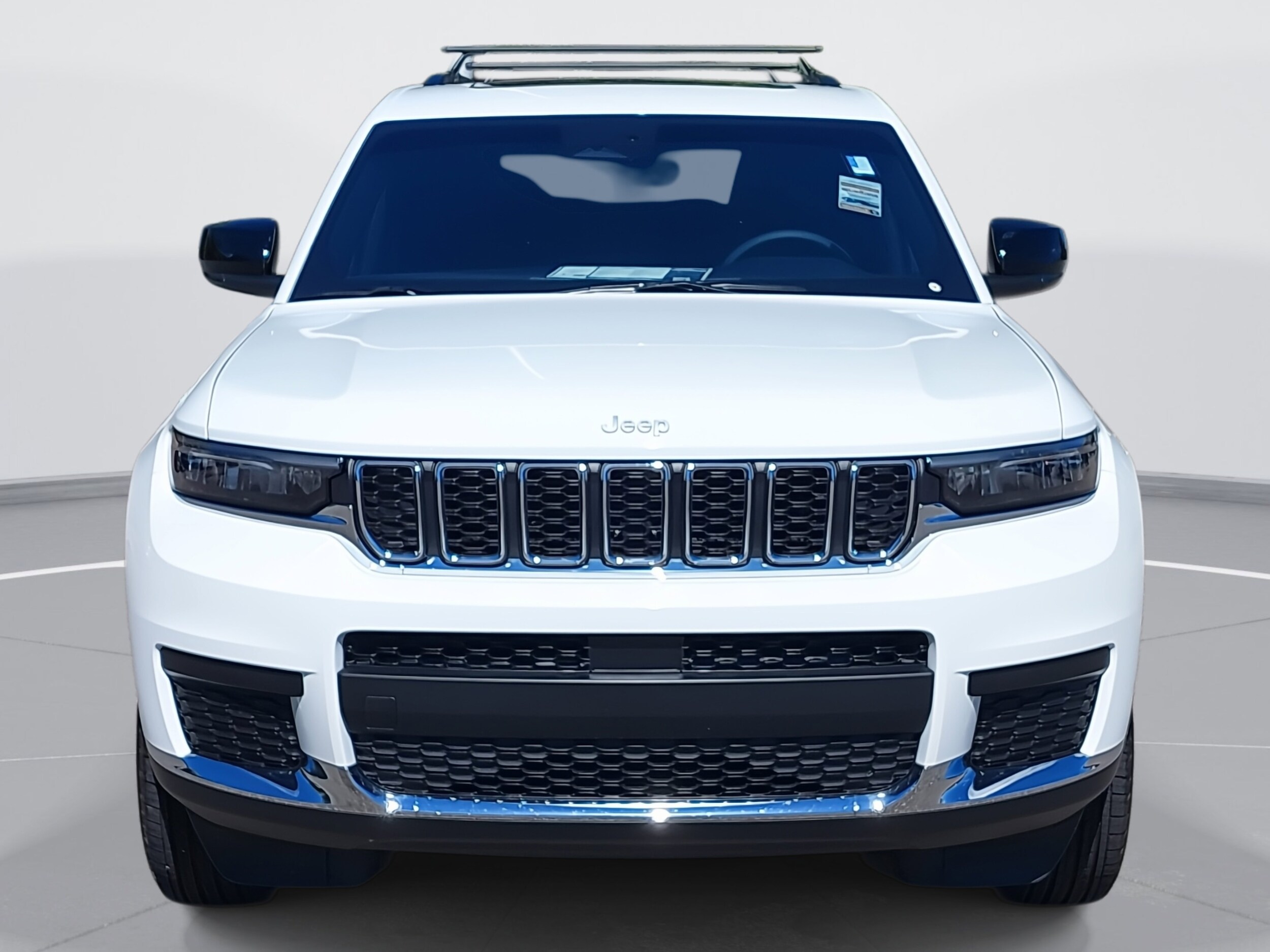 2025 Jeep Grand Cherokee Laredo X photo 2