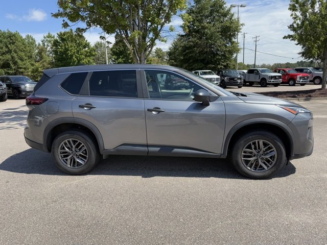 2024 Nissan Rogue S photo 2
