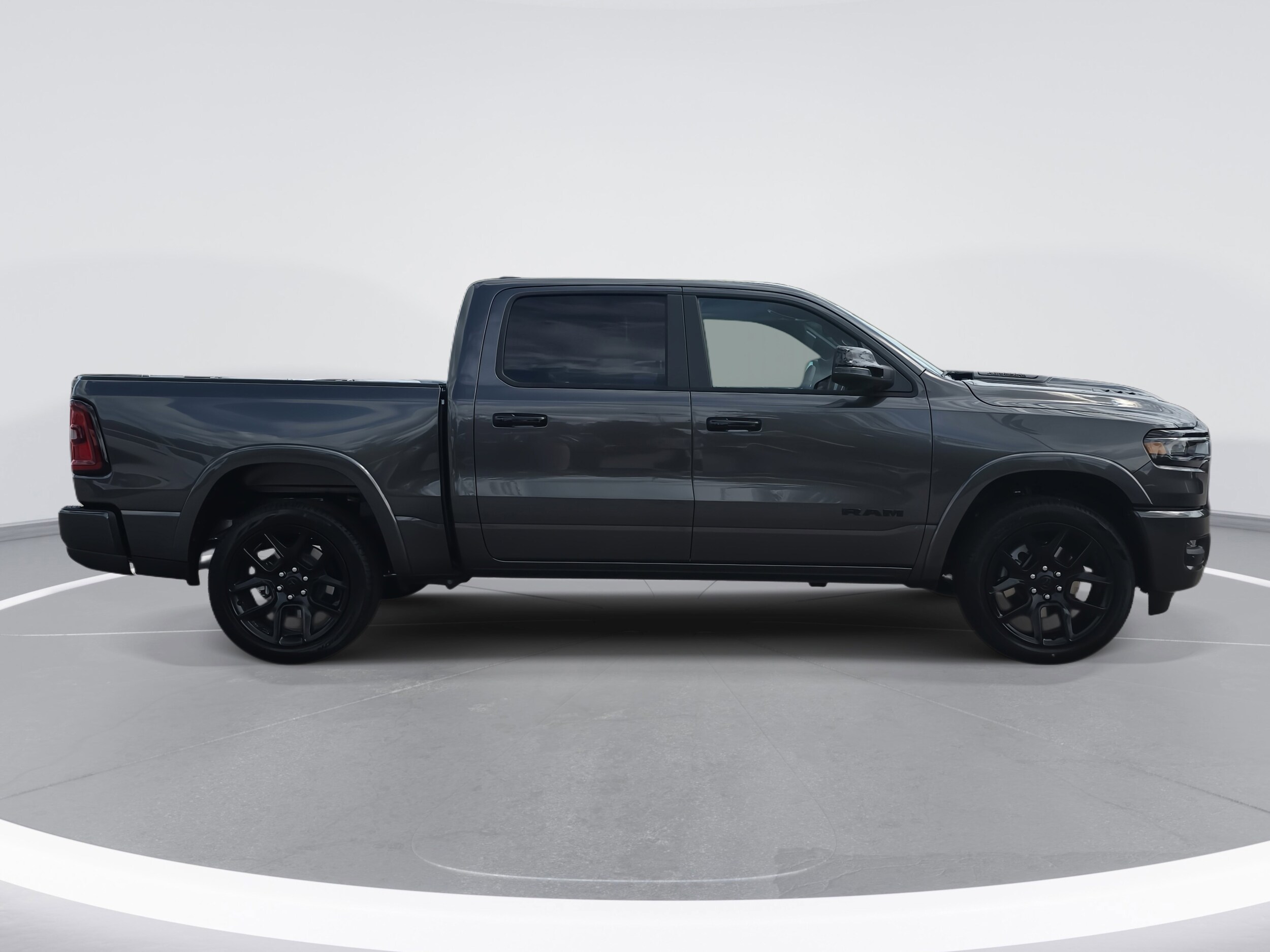 2026 Ram 1500 Laramie photo 4