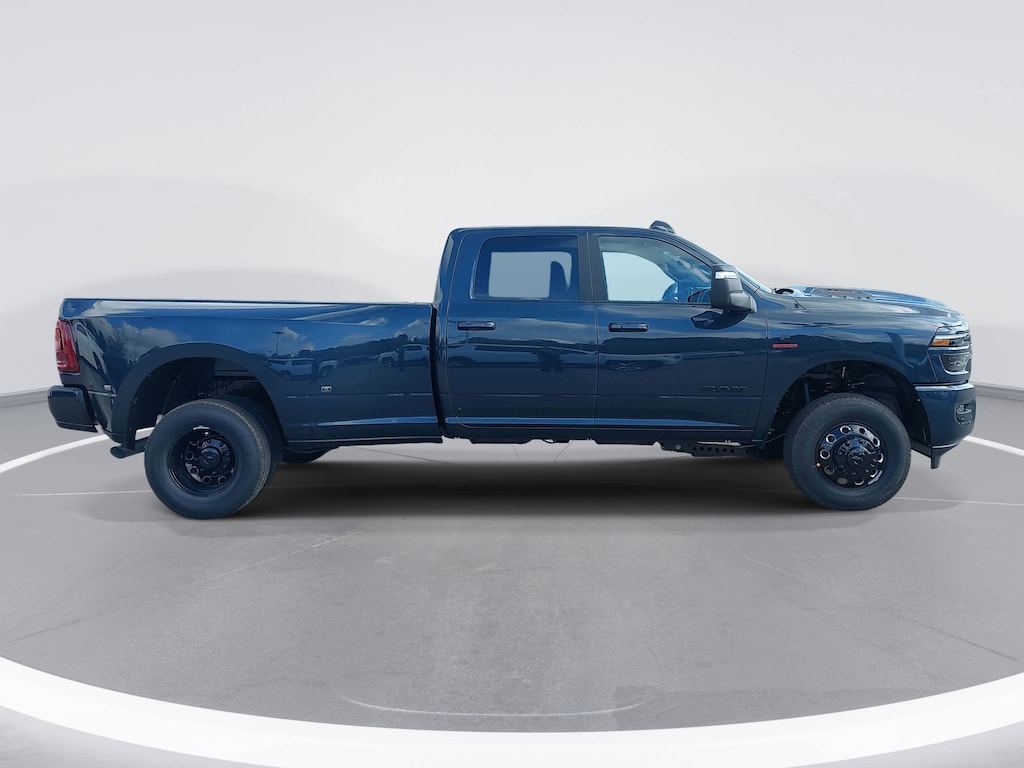 New 2026 Ram 3500 LARAMIE CREW CAB 4X4 8' BOX Pickup