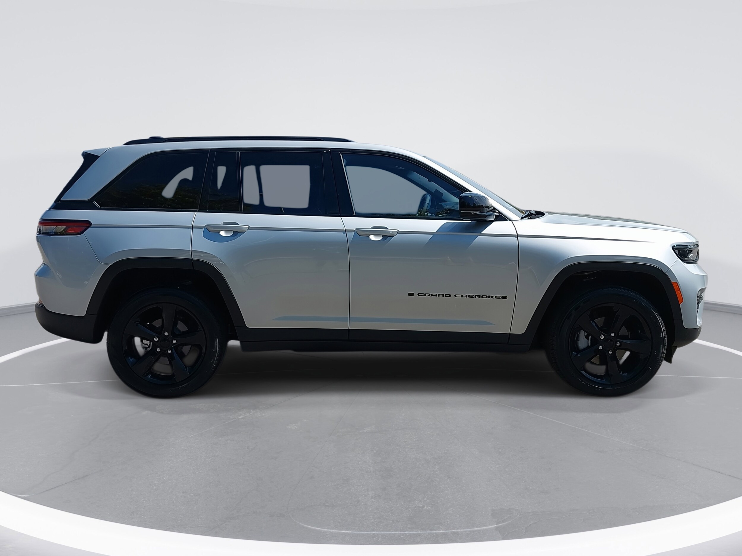 2025 Jeep Grand Cherokee Limited photo 4