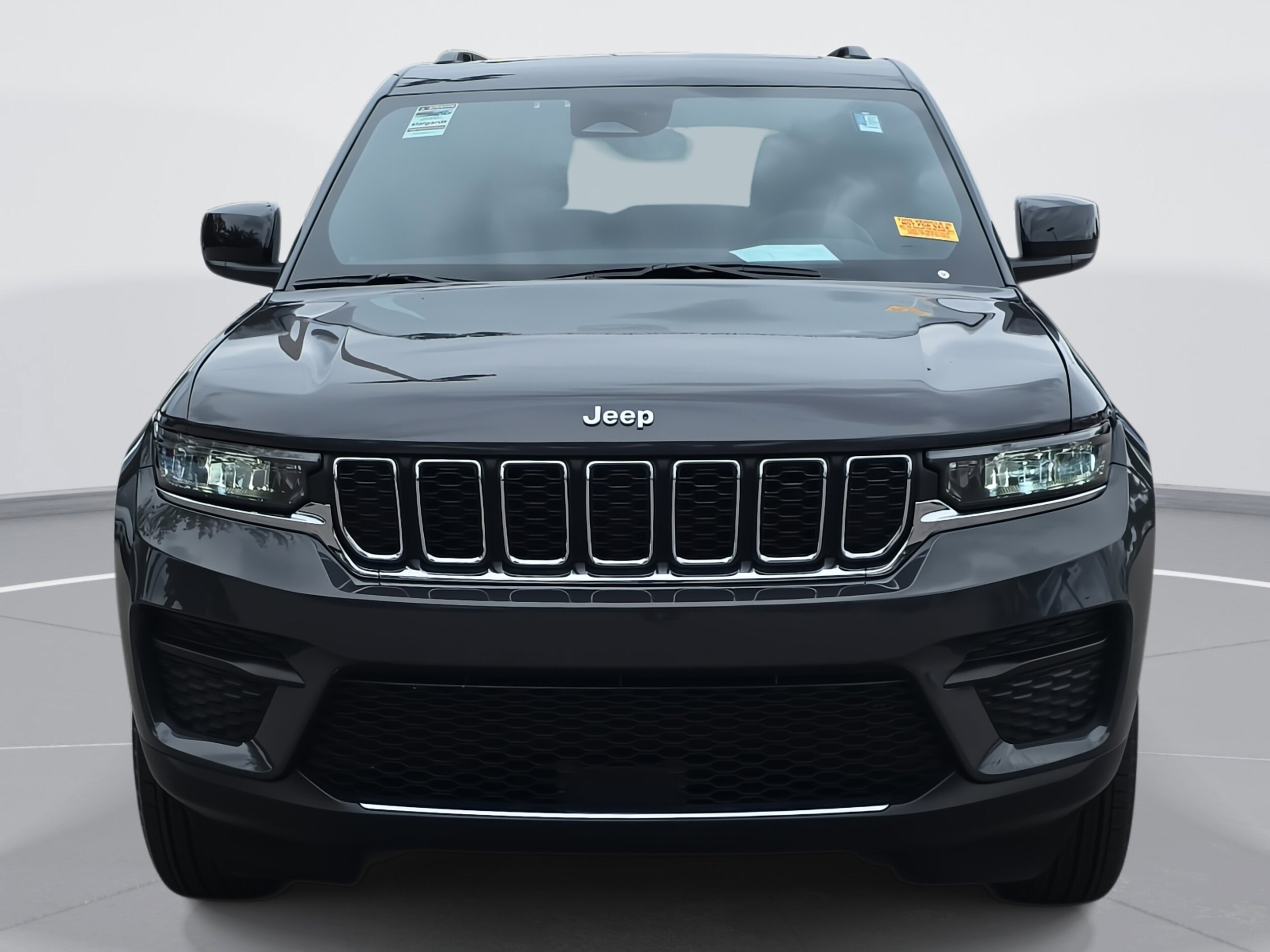 2025 Jeep Grand Cherokee Laredo X photo 2
