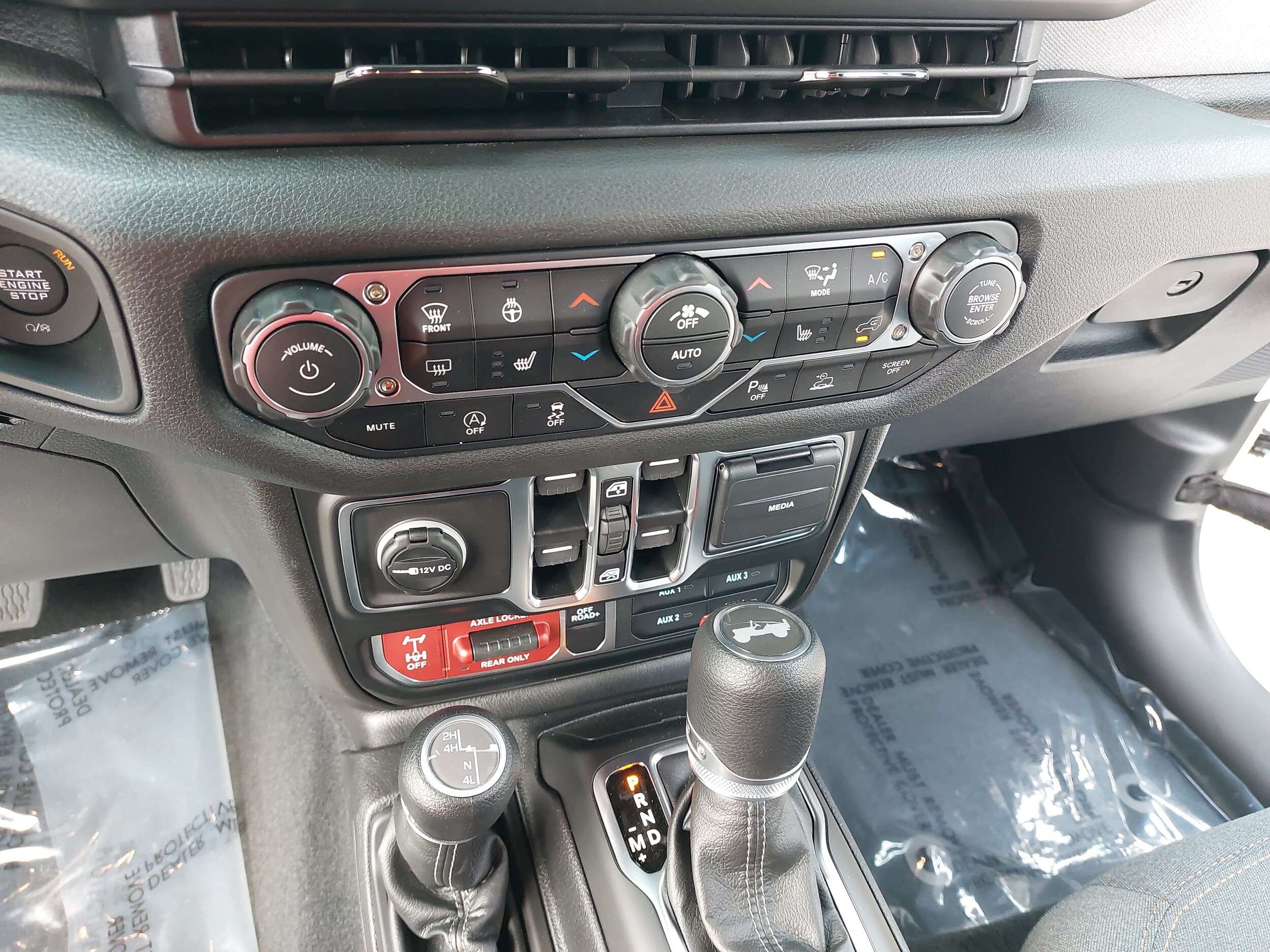2026 Jeep Wrangler 4-Door Willys - Photo 21