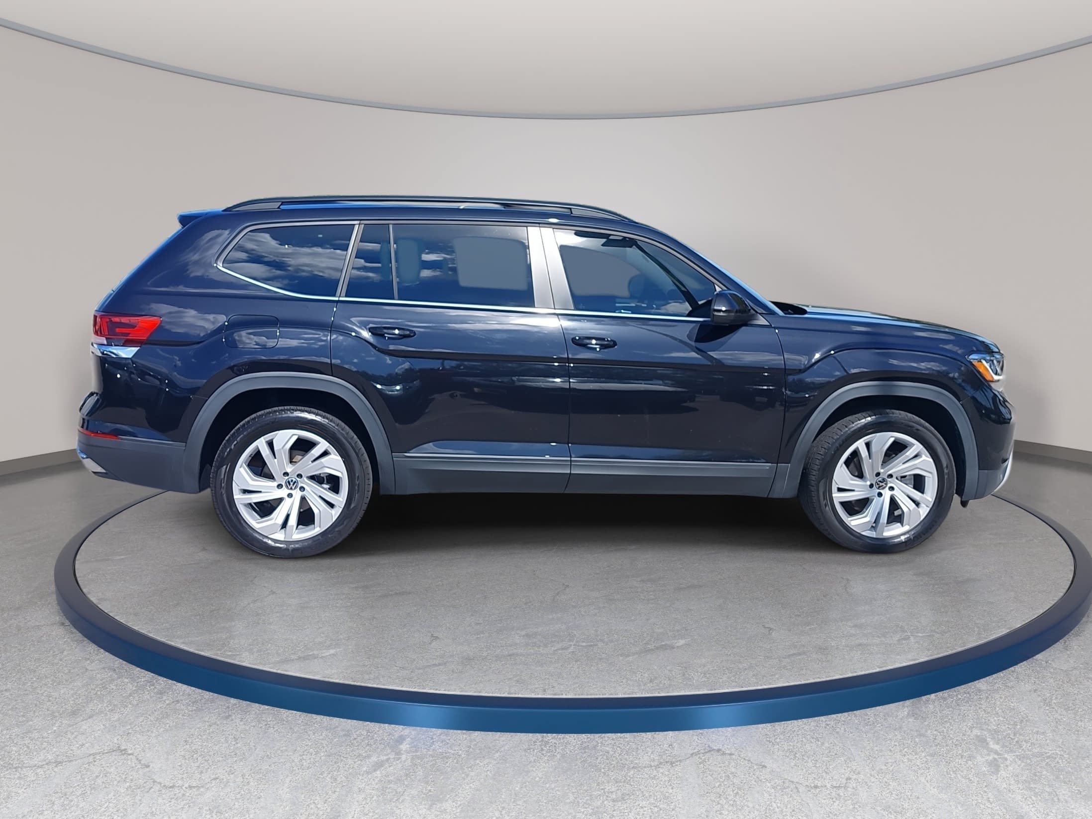 Used 2021 Volkswagen Atlas 3.6L V6 SE w/Technology 4MOTION SUV