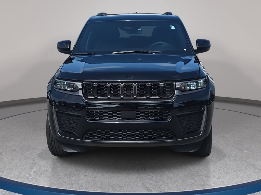 Used 2026 Jeep Grand Cherokee Laredo SUV