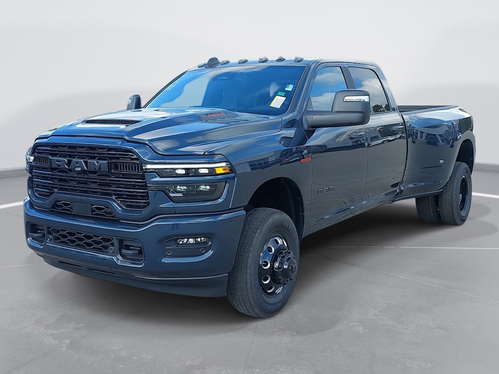 New 2026 Ram 3500 LARAMIE CREW CAB 4X4 8' BOX Pickup