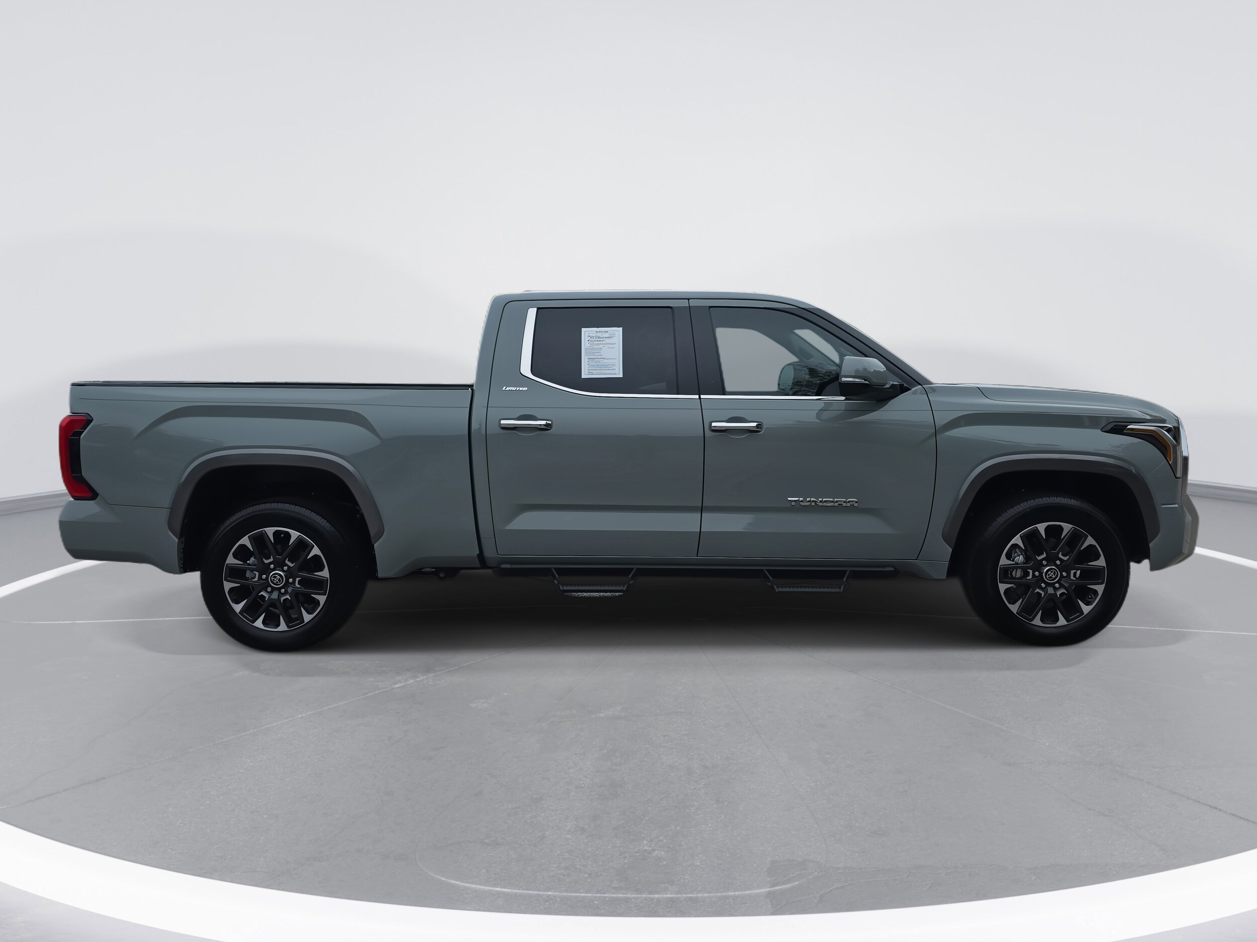 2024 Toyota Tundra Limited photo 4