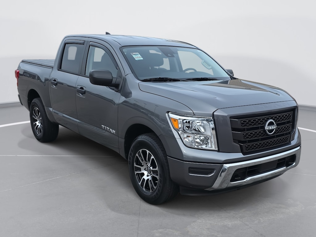 Used 2024 Nissan Titan SV Truck Crew Cab