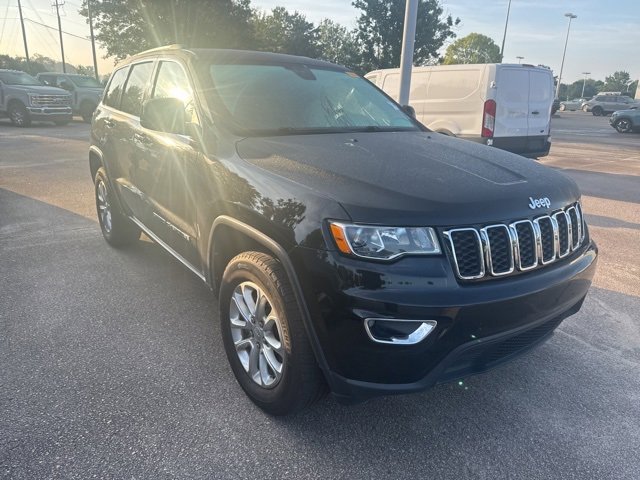 2021 Jeep Grand Cherokee Laredo E photo 3