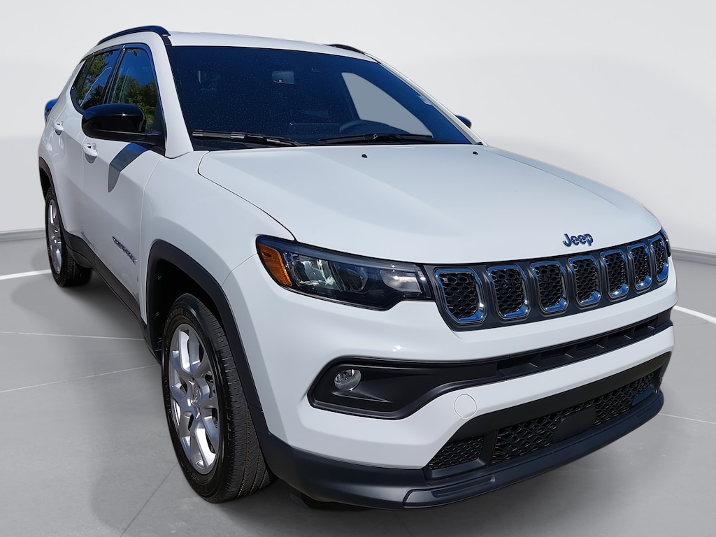 Used 2023 Jeep Compass Latitude Lux SUV