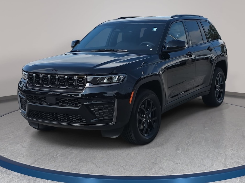 Used 2026 Jeep Grand Cherokee Laredo SUV