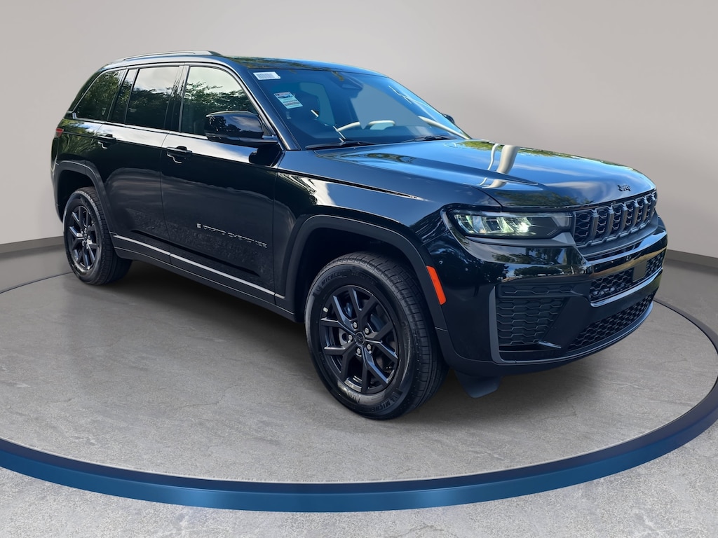 New 2027 Jeep Grand Cherokee 2 Row LAREDO 4X4 Sport Utility