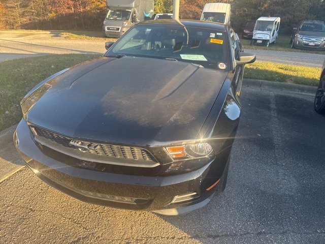 2011 Ford Mustang V6 photo 3