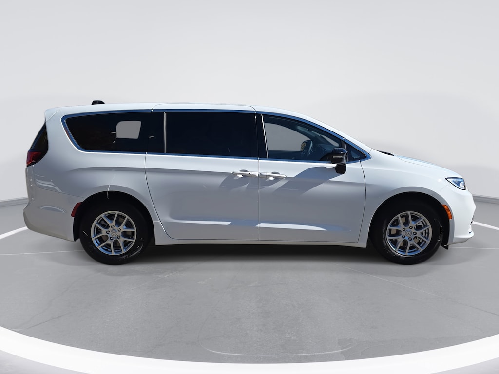New 2026 Chrysler Pacifica SELECT Passenger Van