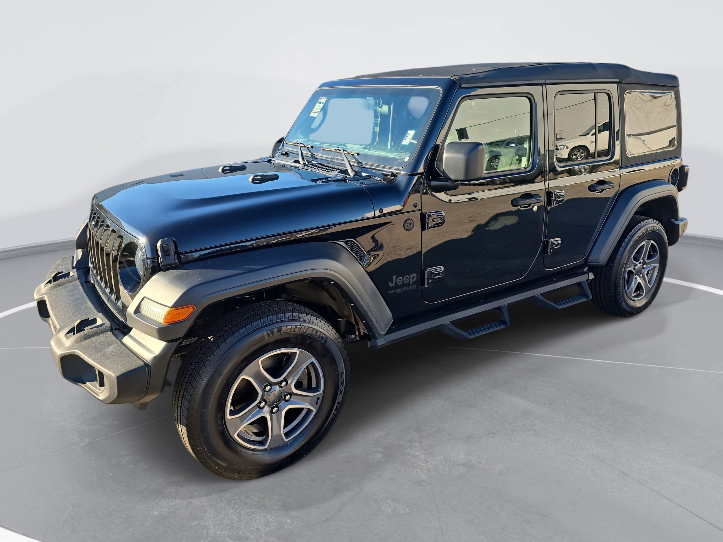 2022 Jeep Wrangler Sport S's photo