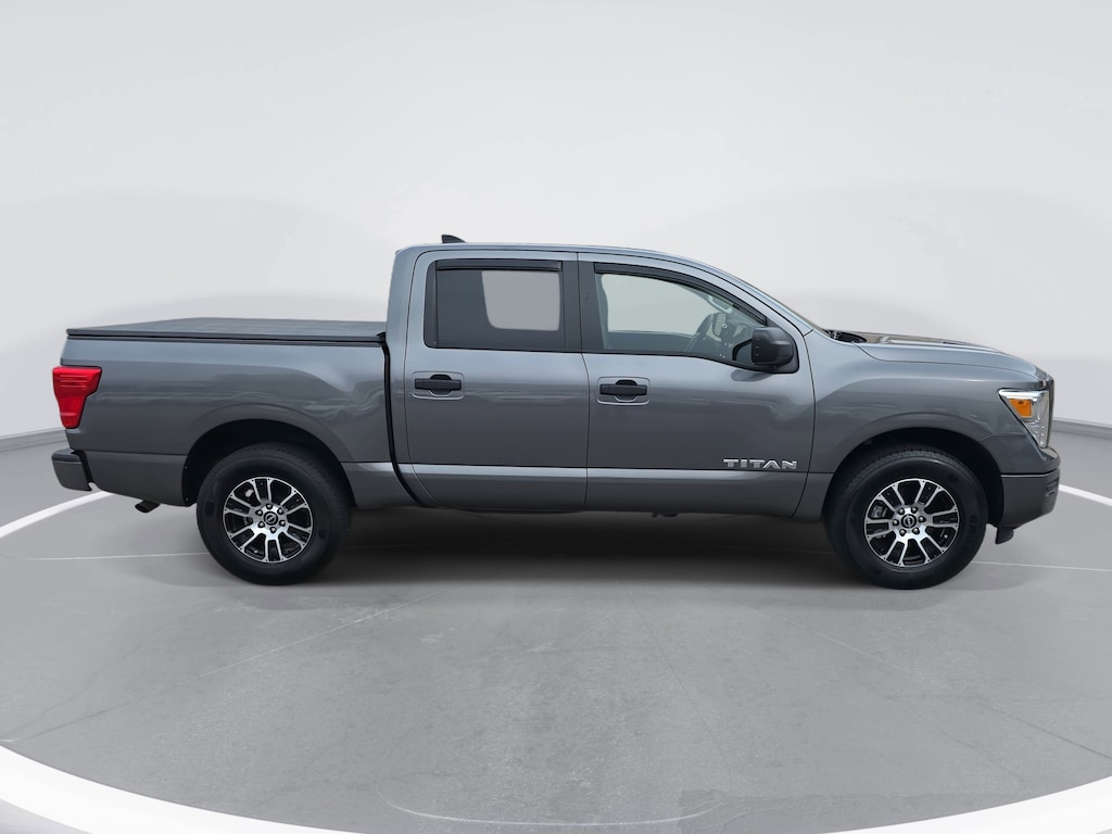 Used 2024 Nissan Titan SV Truck Crew Cab