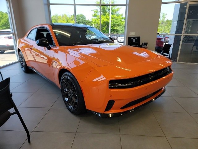 2025 Dodge Charger R/T photo 3