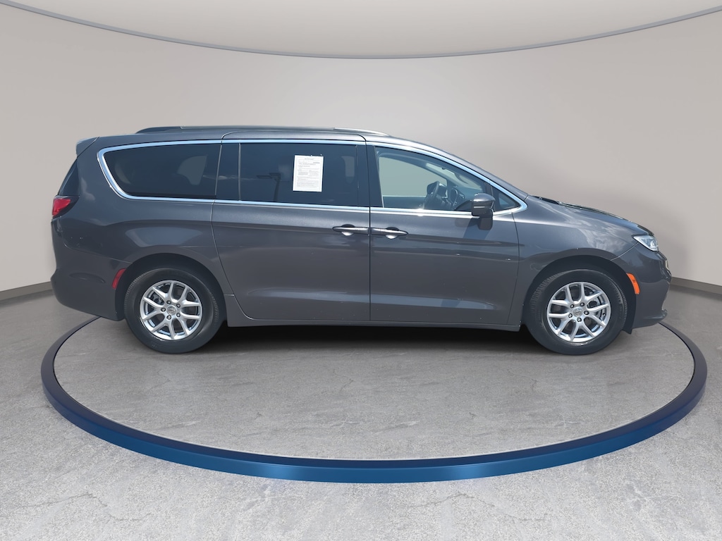 Used 2022 Chrysler Pacifica Touring L Van Passenger Van