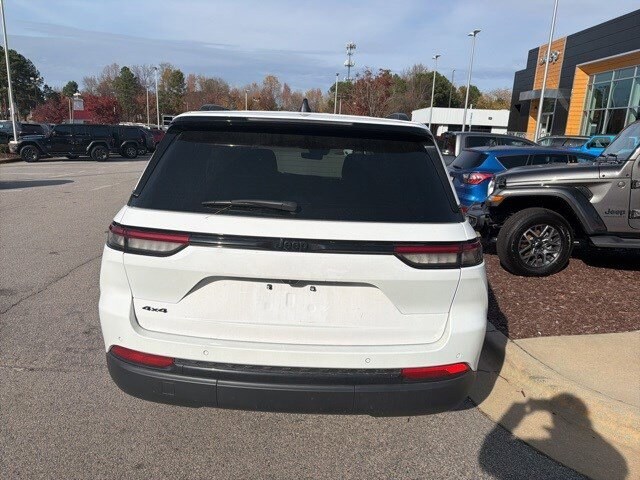 2025 Jeep Grand Cherokee Altitude X photo 2