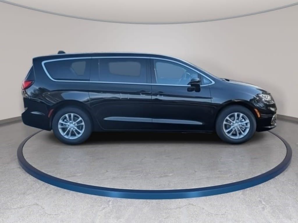 New 2026 Chrysler Pacifica SELECT Passenger Van