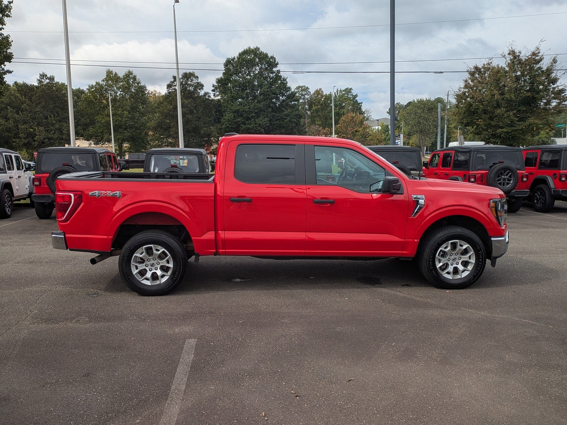 2023 Ford F-150 XLT photo 4