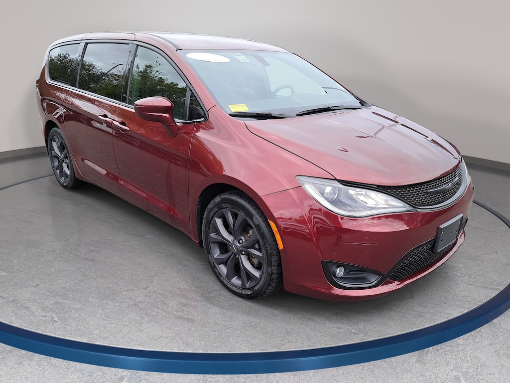 Used 2020 Chrysler Pacifica Touring Touring FWD