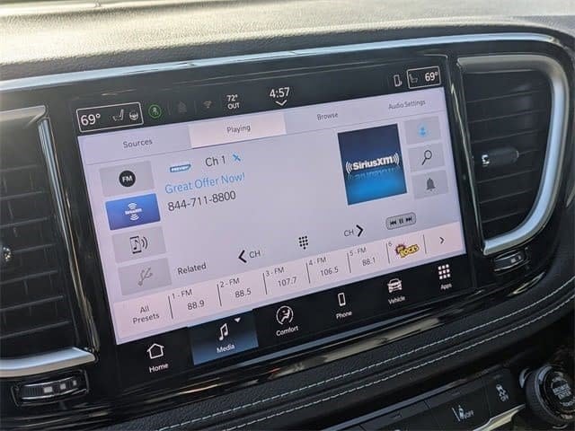 2026 Chrysler Pacifica Select - Photo 11