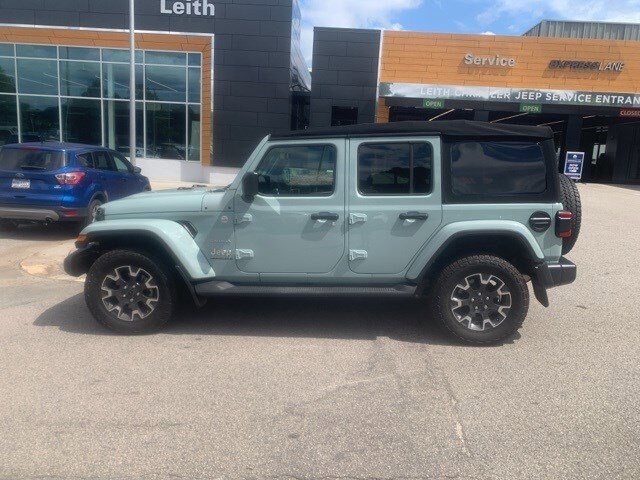 2024 Jeep Wrangler Sahara photo 2