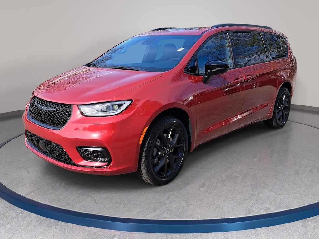 New 2026 Chrysler Pacifica LIMITED AWD Passenger Van