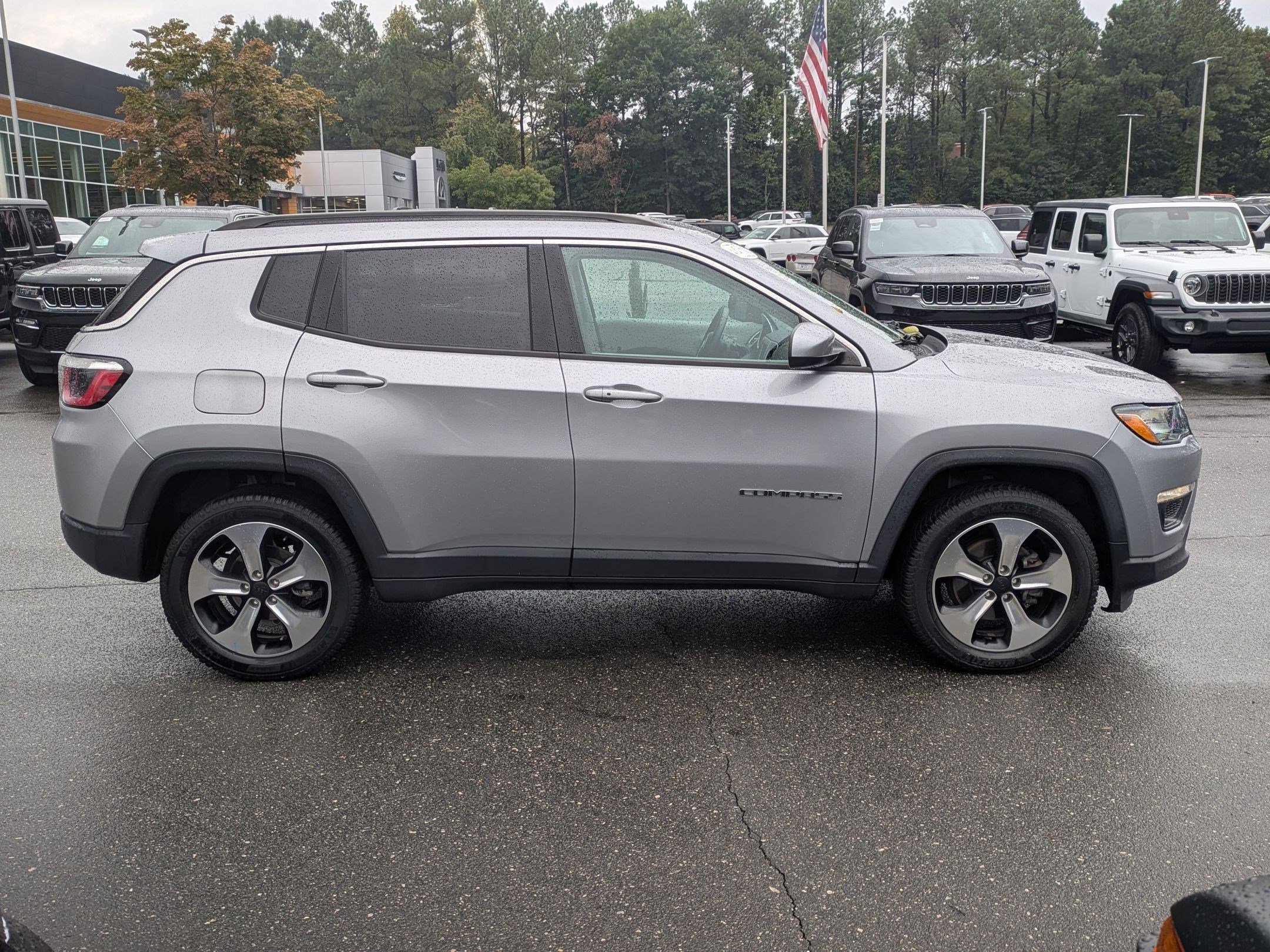 2018 Jeep Compass Latitude photo 4