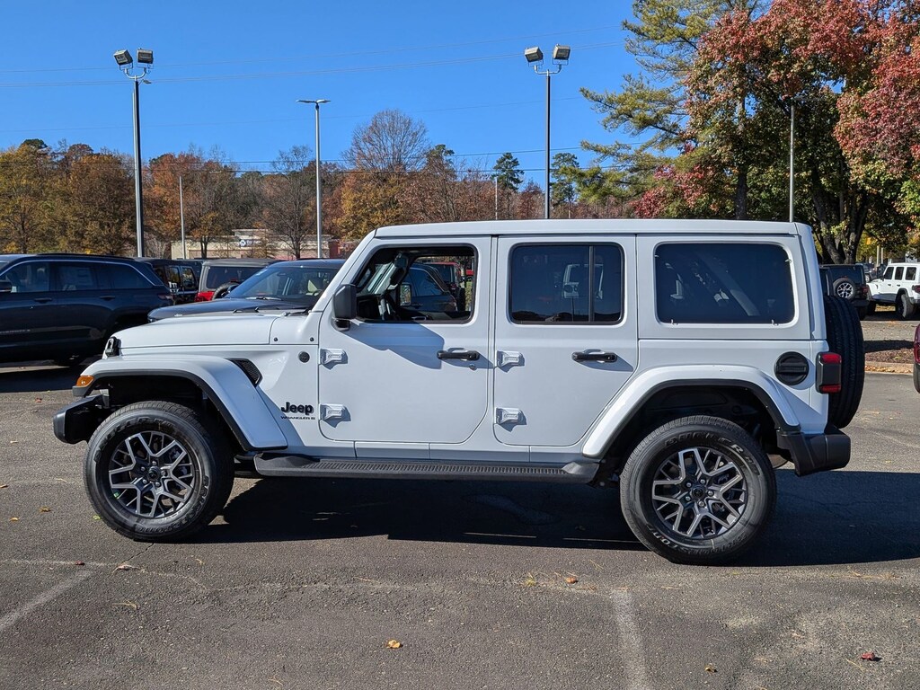 New 2026 Jeep Wrangler 4-DOOR SAHARA Sport Utility
