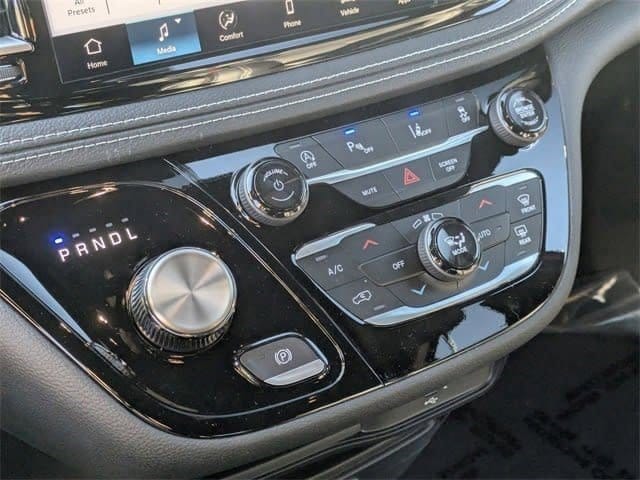 2026 Chrysler Pacifica Select - Photo 13